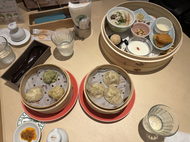 おかゆと麺 粥餐庁 グランフロント大阪店的实拍高清图