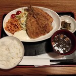 目黒川魚金的實拍圖