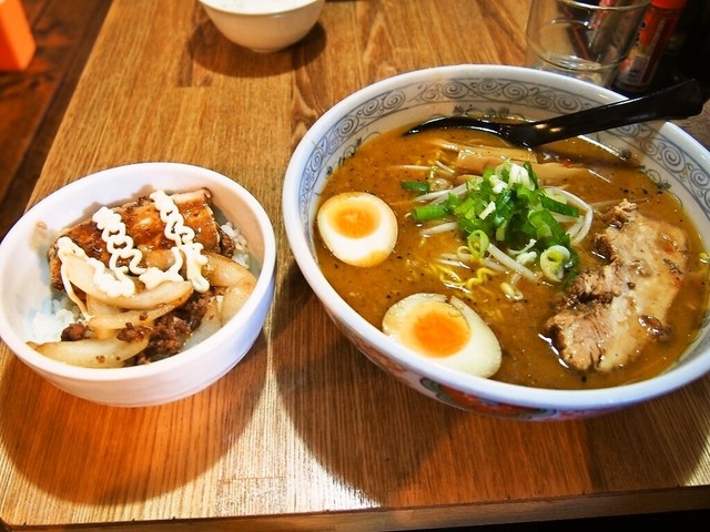 らーめん たけ蔵的实拍高清图