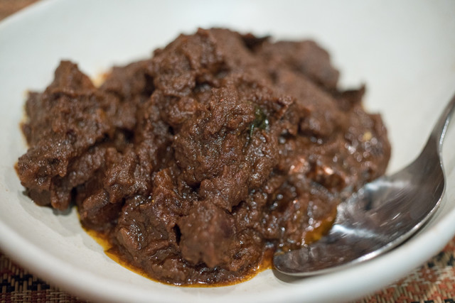 ベンガル料理プージャー的实拍高清图