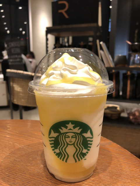 スターバックスコーヒー 飯田橋サクラテラス店的实拍高清图