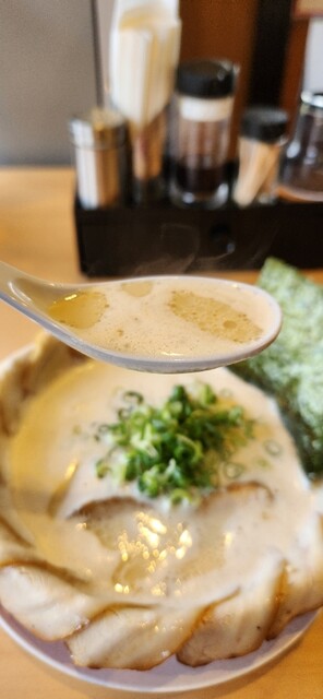 recommendations image for 泡系しおとんこつラーメン べらしお 総本店