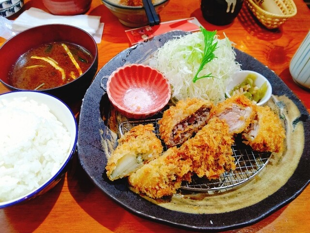 とんかつ 豚ゴリラ 新京極六角店的实拍高清图