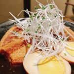 豚○商店 AISHI 新宿店的实拍图
