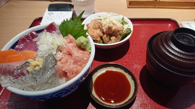 築地食堂　源ちゃん 人形町店的實拍高清圖