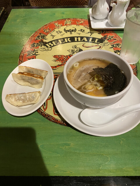 紅虎餃子房 丸の内センタービル店的實拍高清圖
