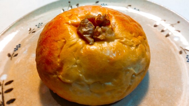 MILK IN BREAD的实拍高清图