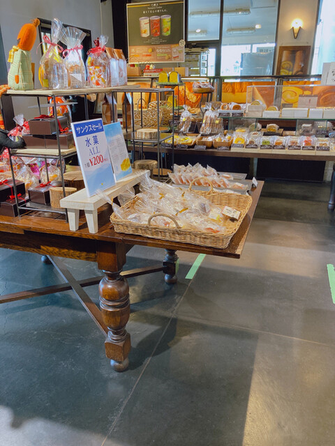 recommendations image for パティスリー フラワー 竹内街道軽里店