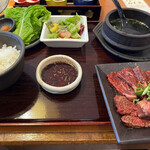 松屋 箕面店的實拍圖