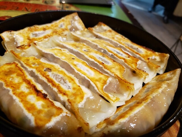 紅虎餃子房 丸の内センタービル店的實拍高清圖