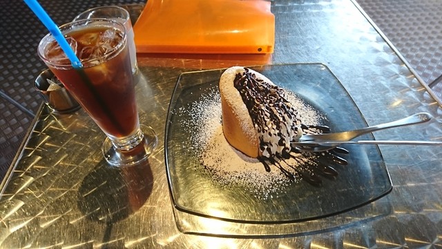 CAFE RESTAURANT GARAGE的实拍高清图