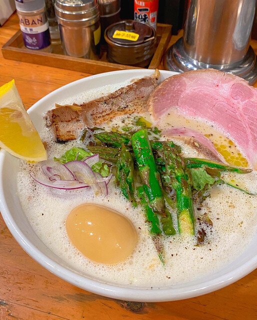 麺や 亀陣的实拍高清图