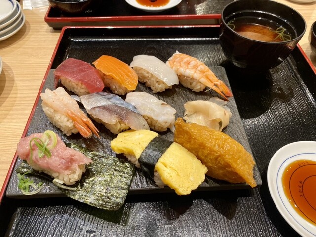 鮨・酒・肴　杉玉 南森町的實拍高清圖