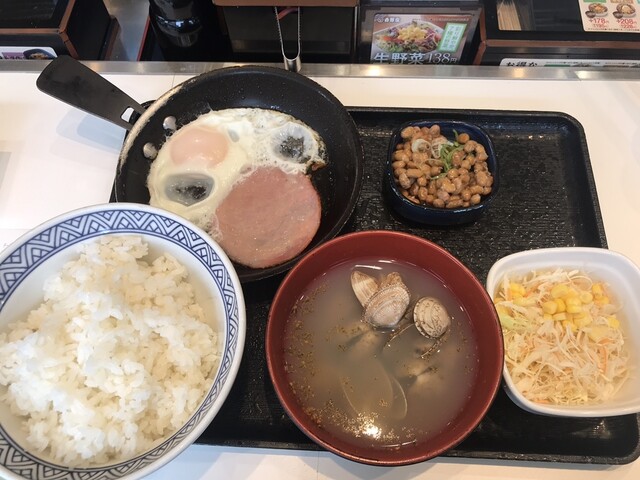 吉野家 御堂筋難波店的实拍高清图