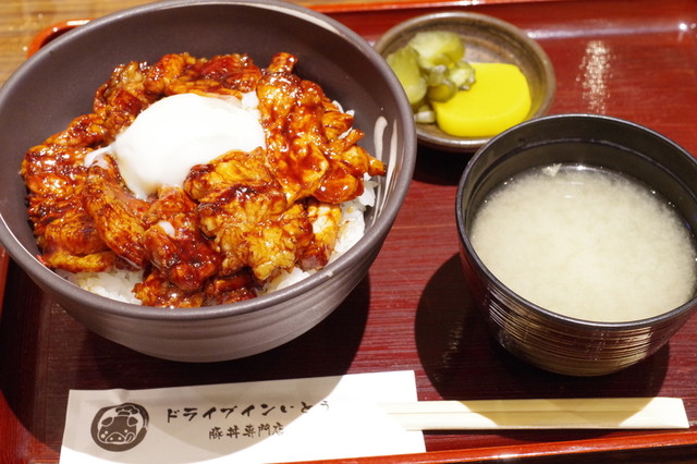 ドライブインいとう豚丼名人 新千歳空港店的實拍高清圖