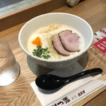 ラーメン家 みつ葉  あべの出張所的实拍图