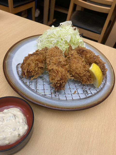 とんかつ伊勢  新宿野村ビル店的實拍高清圖