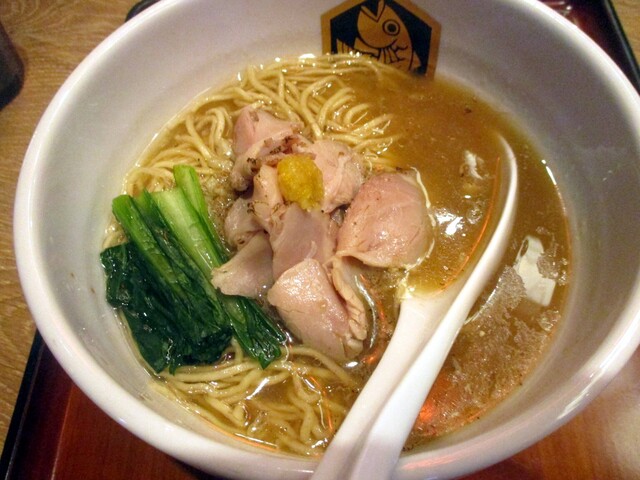 真鯛らーめん 麺魚 秋葉原UDX秋葉原拉麺劇場店的实拍高清图