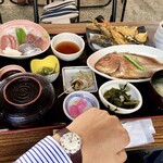 漁港めし的实拍图