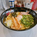 東京油組総本店 赤坂見附組的实拍图