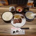 牛たん炭焼 利久 赤れんがテラス店的實拍圖