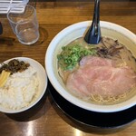中華そば 錦 伏見店的实拍图