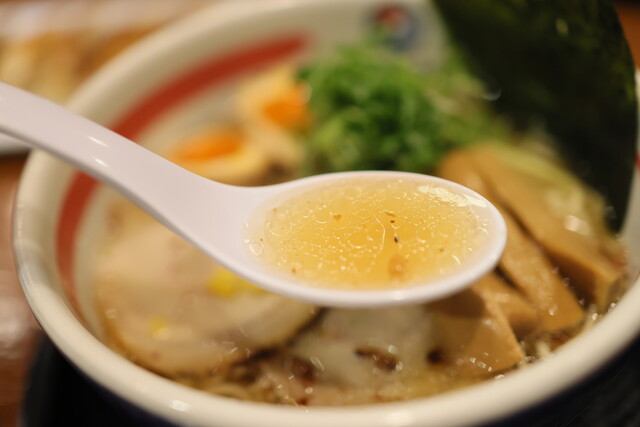 おいしい塩らーめん 波の花 亀岡店的实拍高清图