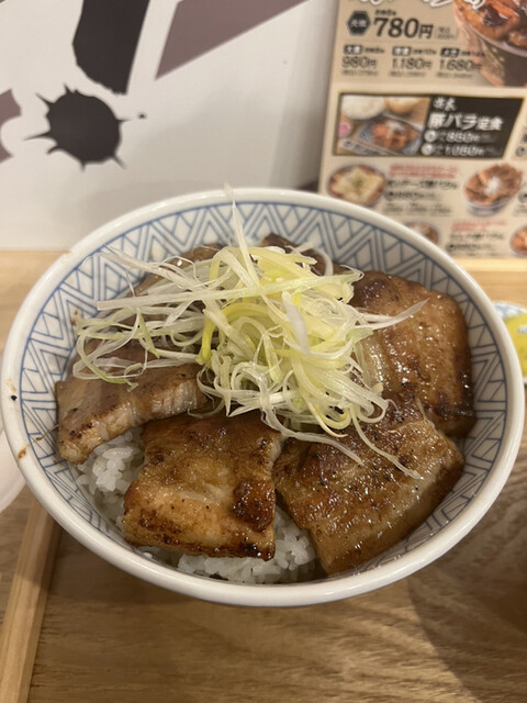 元祖豚丼屋 TONTON 船場センタービル10号館店的实拍高清图