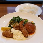 洋食 まどい食堂的实拍图