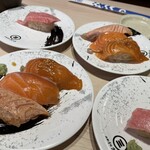 回転寿司 みさき 赤羽店的实拍图