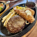 ロイヤルホスト 桜川店的实拍图