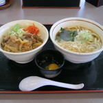 山田うどん 東大和店的實拍圖