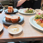 recommendations for F&J×THE CORNER ROOM