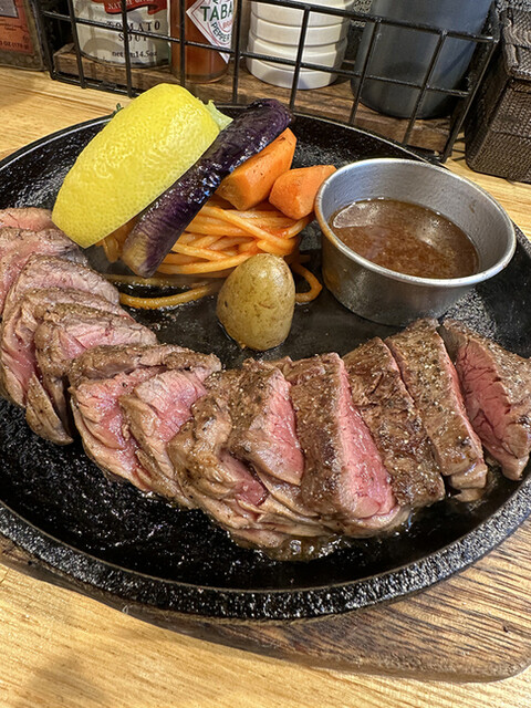 ステーキ＆ハンバーグ ひげ 札幌南5条本店的实拍高清图