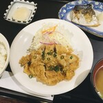 ストロベリームーン的实拍图