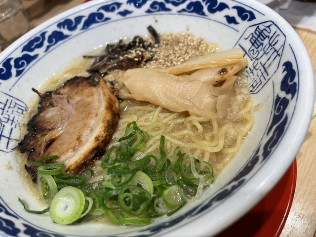 らーめん 亀王 阪急東通り店的實拍高清圖