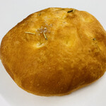 MILK IN BREAD的实拍图