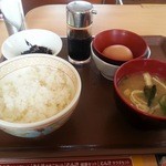 すき家 富田林小金台店的实拍图