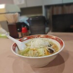 ラーメン まるいし 白石店的实拍图