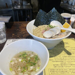 塩生姜らー麺専門店 MANNISH 淡路町本店的實拍圖