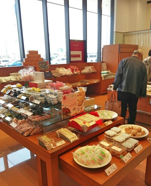 recommendations image for 六花亭 ダイイチ恵み野店