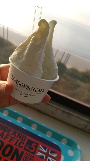 ロンドンバスカフェ的實拍高清圖