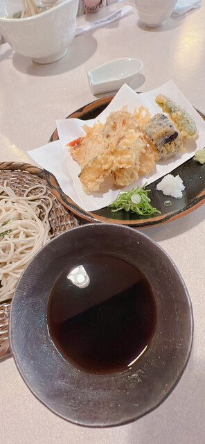 河道屋銀華的实拍高清图