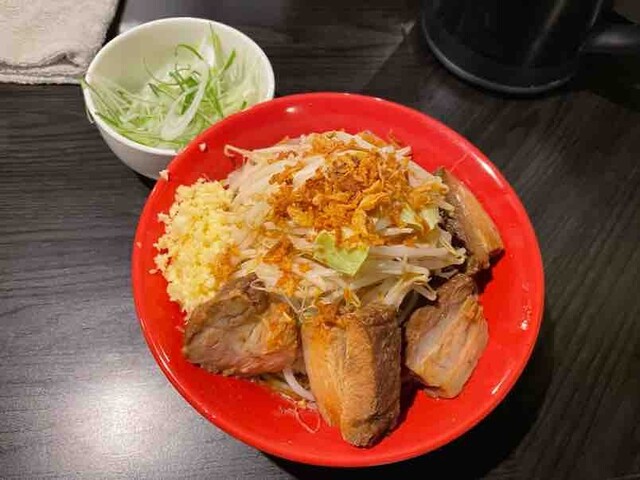 恵比寿ブタメン 早稲田店的實拍高清圖