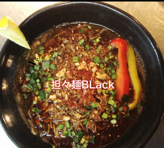 麺や 亀陣的实拍图