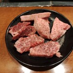 大池的实拍图