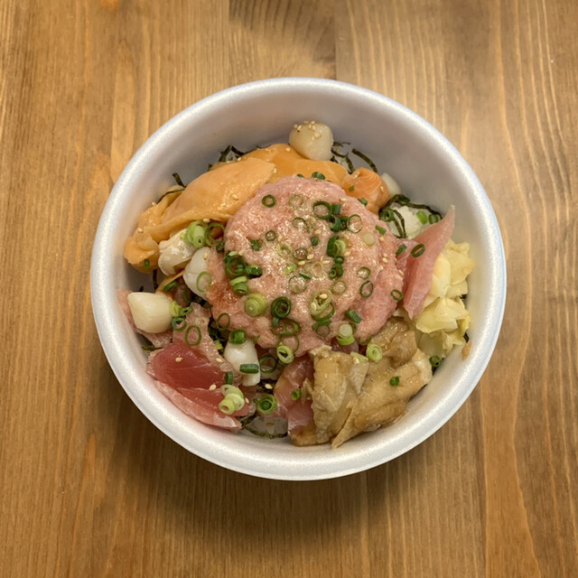 銀八丼 東大赤門前店的实拍高清图