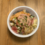 銀八丼 東大赤門前店的实拍图