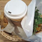 フレッシュネスバーガー 大森店的實拍圖