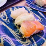 回転すし屋 HiBaRi  新宿店的实拍图